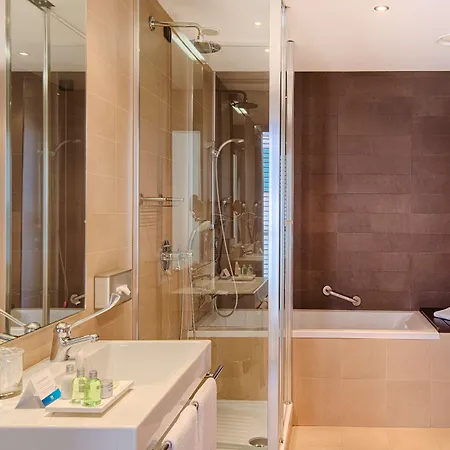 فندق Nh Darsena 4*