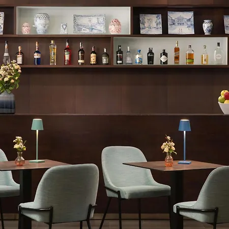 Hotell Nh Darsena