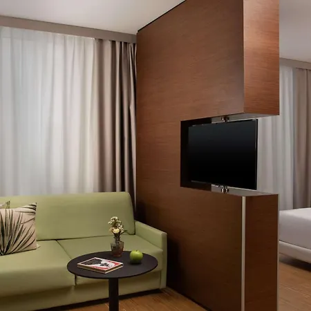 Hotell Nh Darsena Savona