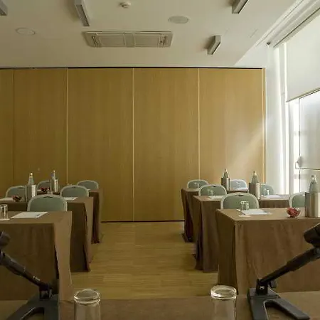 Nh萨沃纳达瑟纳酒店