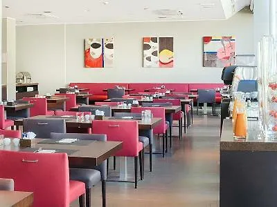 Nh萨沃纳达瑟纳酒店